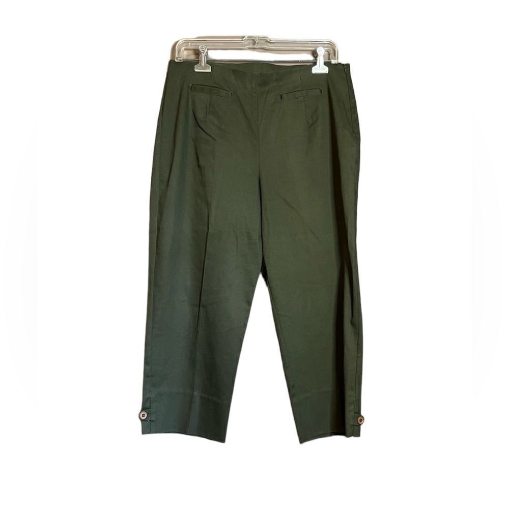 3 for $30! Cleo petites green cropped pants